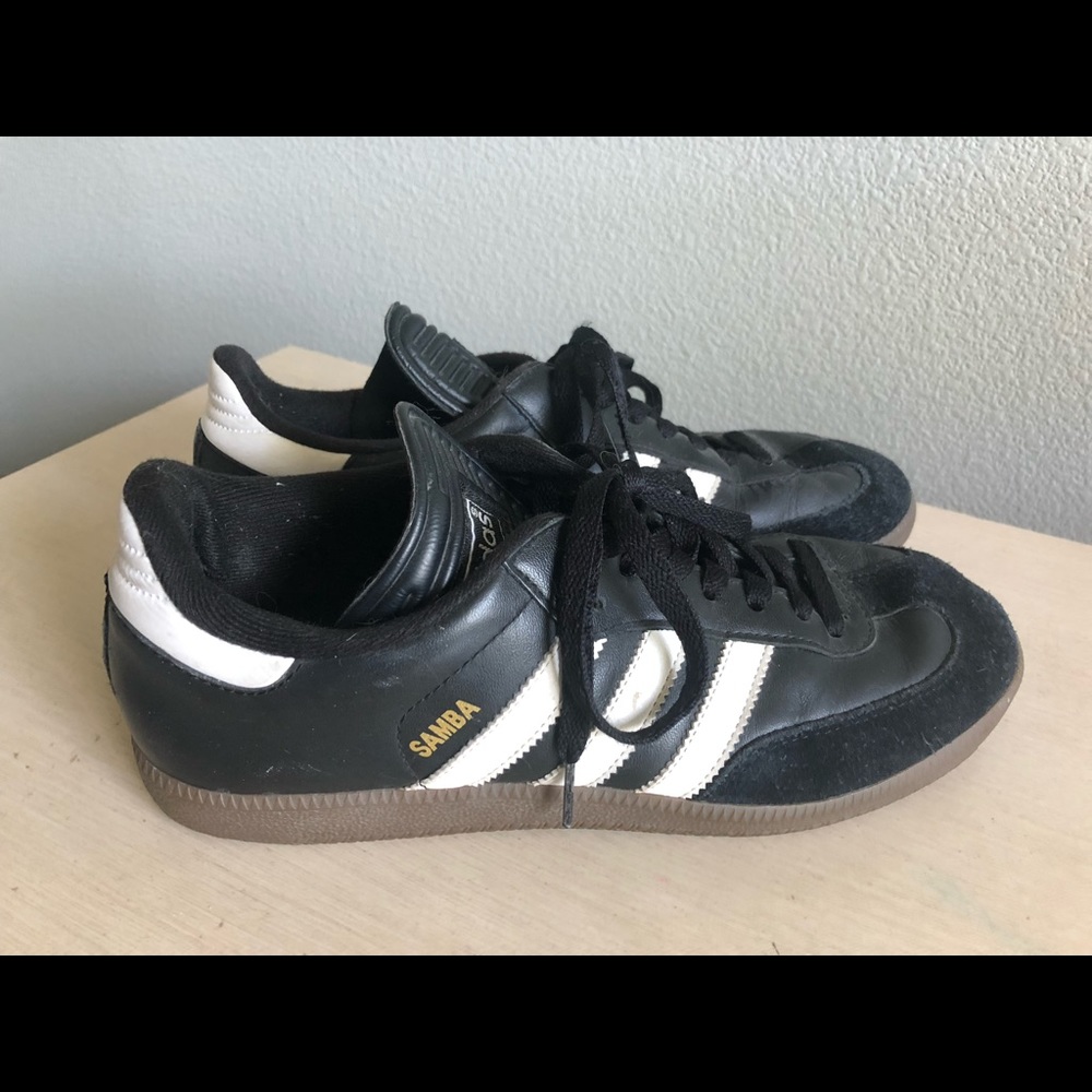 Black Adidas Sambas size 8